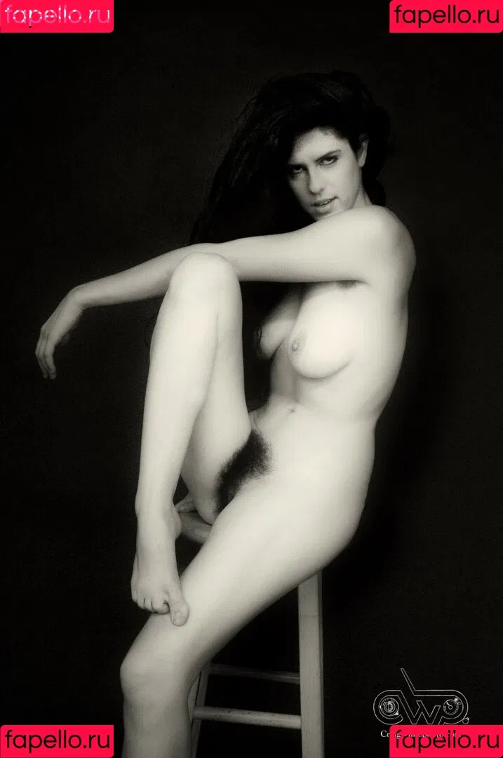 Hairy Women / HairyFairy420 / ig_naturals / pearlygirly06 Onlyfans Photo Gallery 