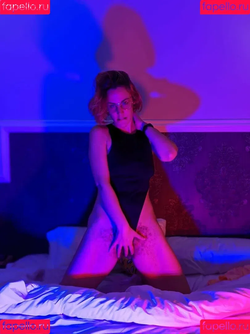 Hairy Women / HairyFairy420 / ig_naturals / pearlygirly06 Onlyfans Photo Gallery 