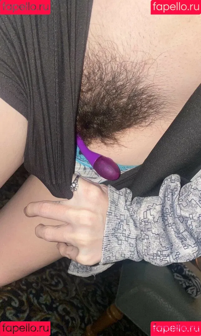 Hairy Women / HairyFairy420 / ig_naturals / pearlygirly06 Onlyfans Photo Gallery 