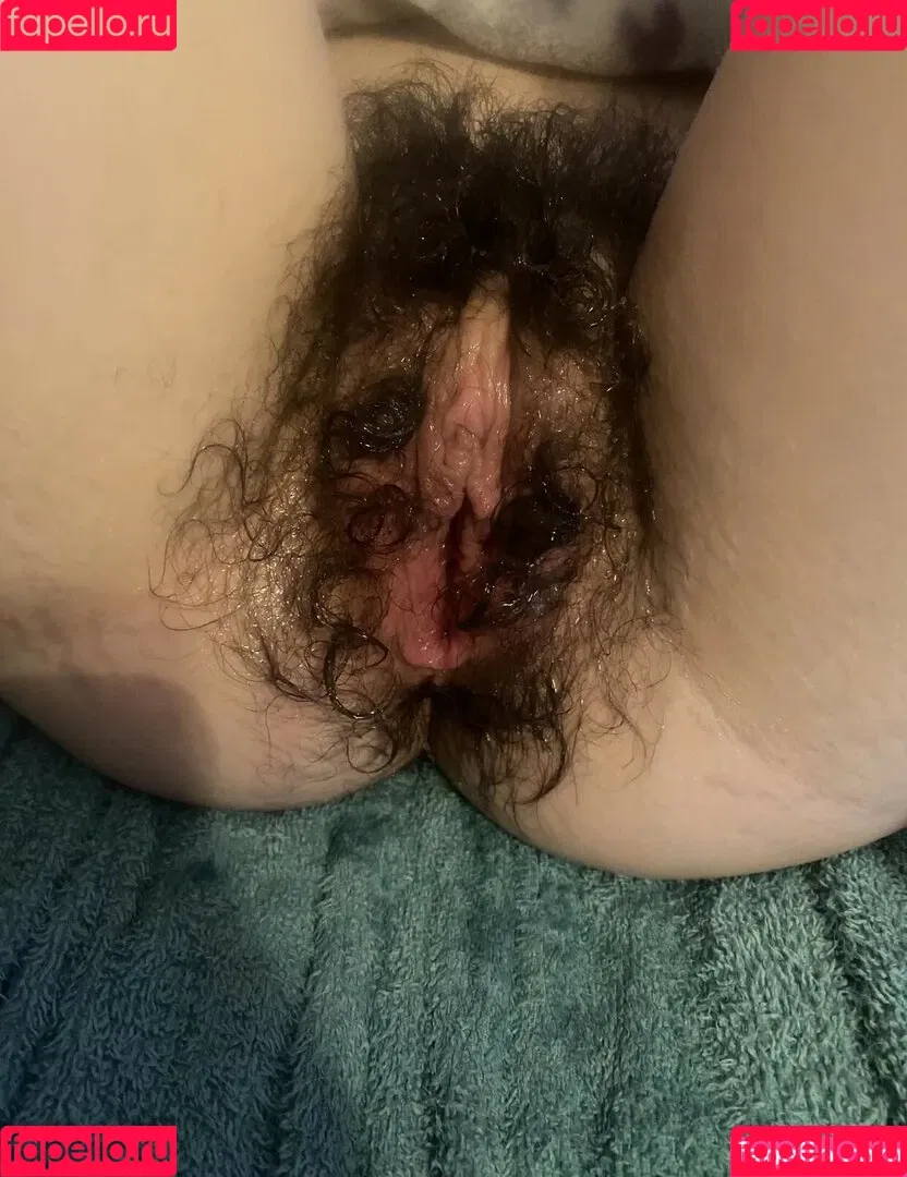 Hairy Women / HairyFairy420 / ig_naturals / pearlygirly06 Onlyfans Photo Gallery 