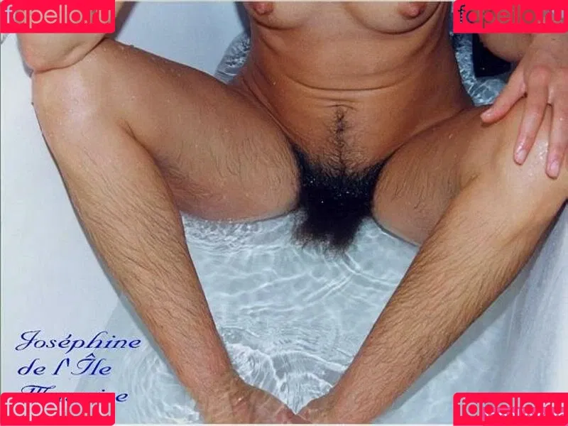 Hairy Women / HairyFairy420 / ig_naturals / pearlygirly06 Onlyfans Photo Gallery 