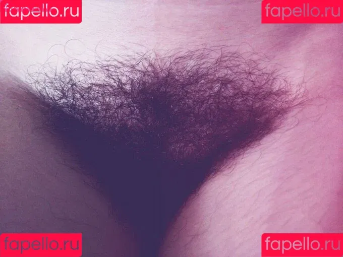 Hairy Women / HairyFairy420 / ig_naturals / pearlygirly06 Onlyfans Photo Gallery 