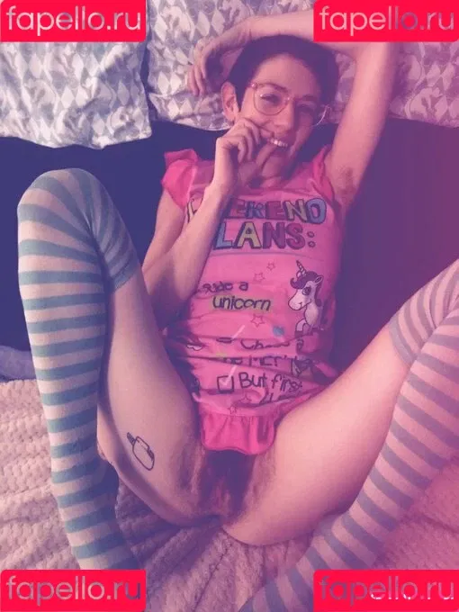 Hairy Women / HairyFairy420 / ig_naturals / pearlygirly06 Onlyfans Photo Gallery 