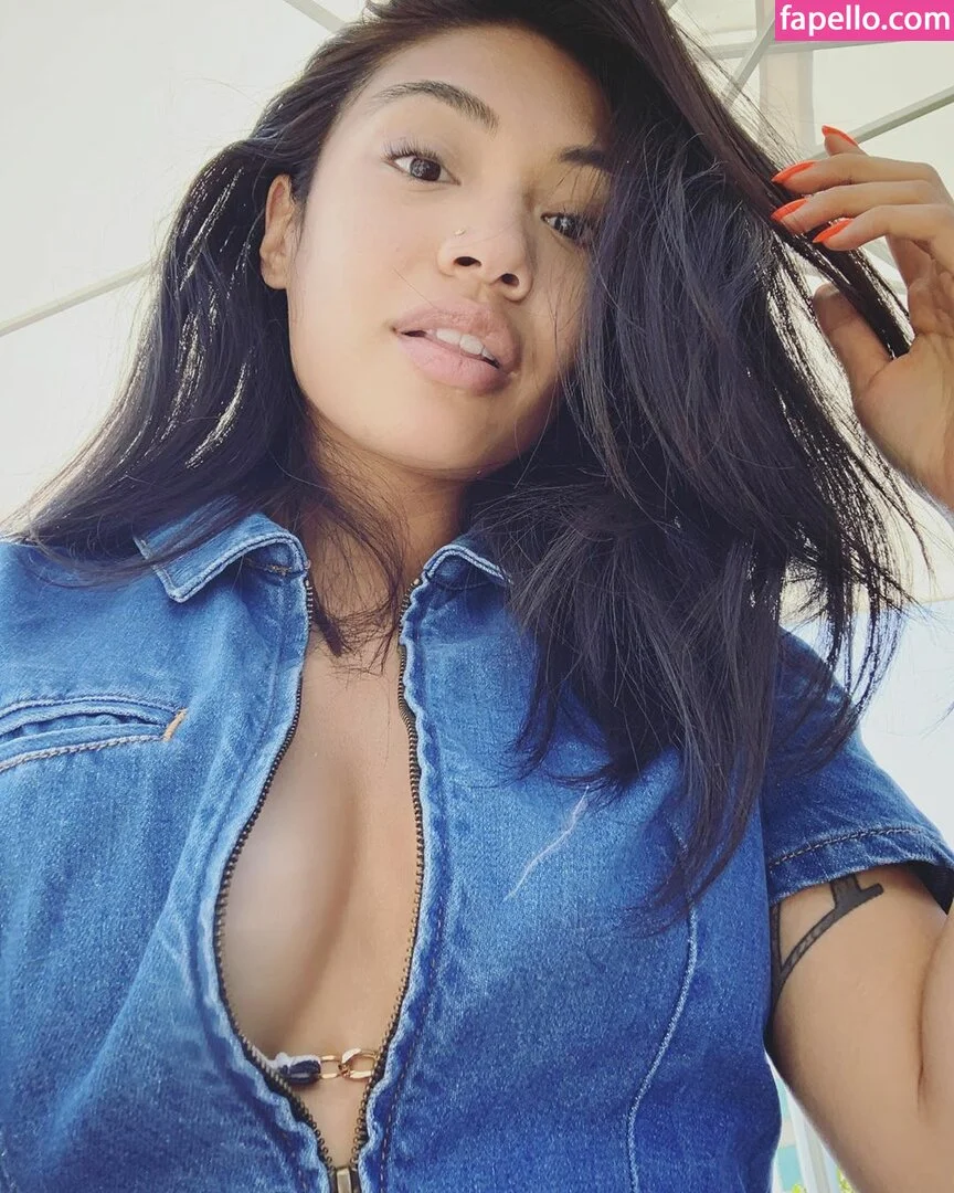 Reyna Morena / enlightenedbimbo / morenareyna Onlyfans Photo Gallery 