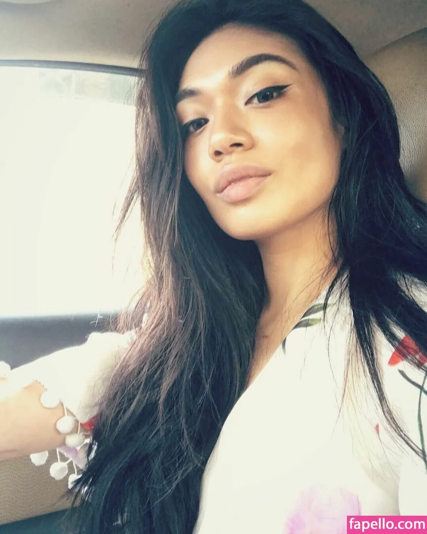 Reyna Morena / enlightenedbimbo / morenareyna Onlyfans Photo Gallery 