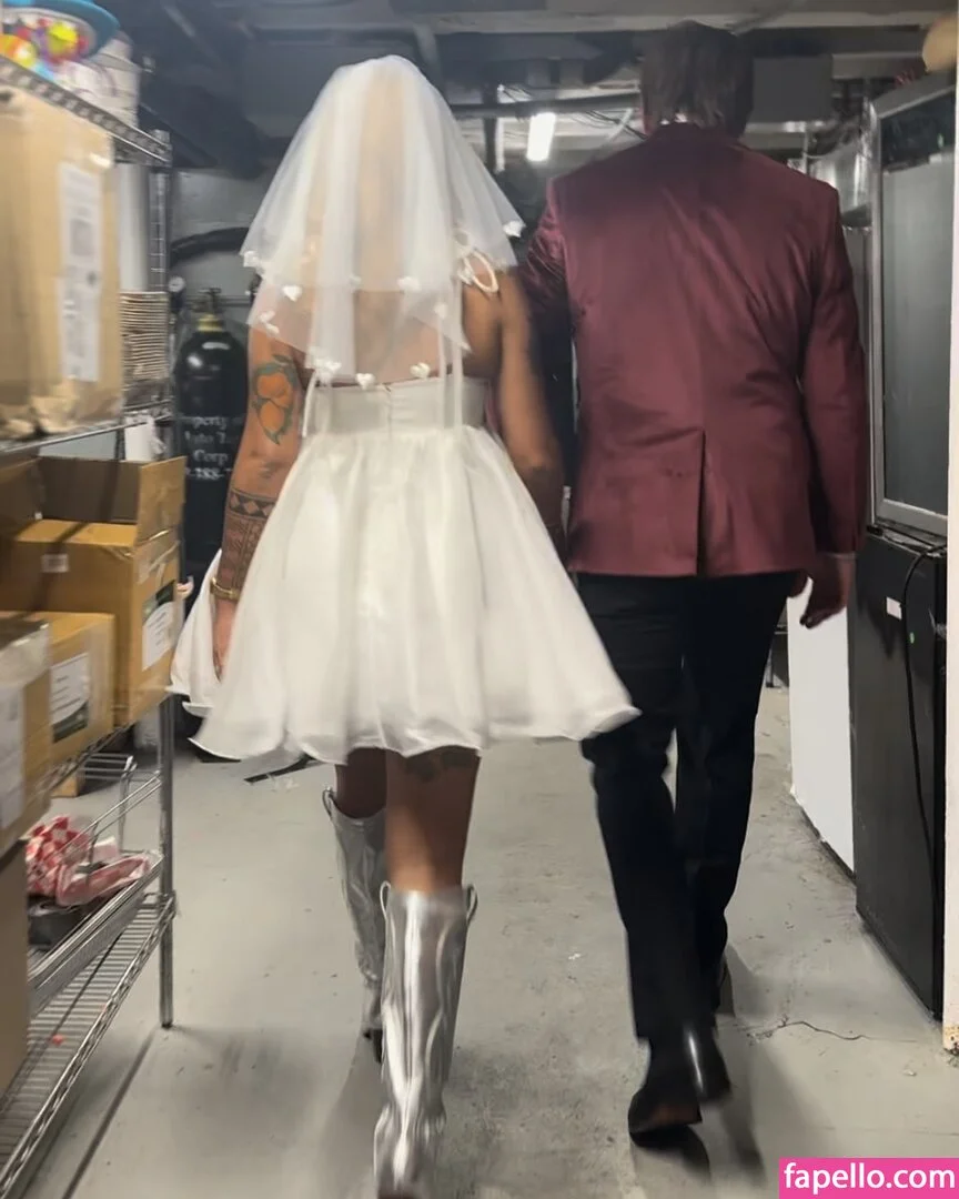 Reyna Morena / enlightenedbimbo / morenareyna Onlyfans Photo Gallery 