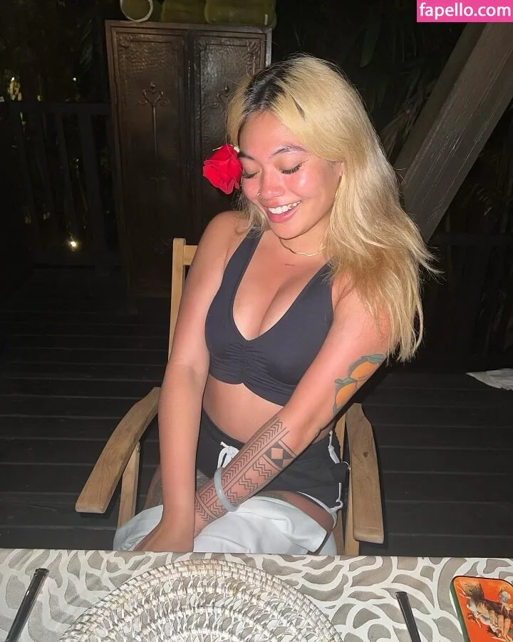 Reyna Morena / enlightenedbimbo / morenareyna Onlyfans Photo Gallery 