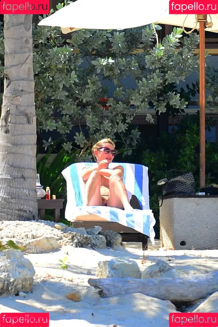 Kate Moss / kateamoss / katemossagency Onlyfans Photo Gallery 