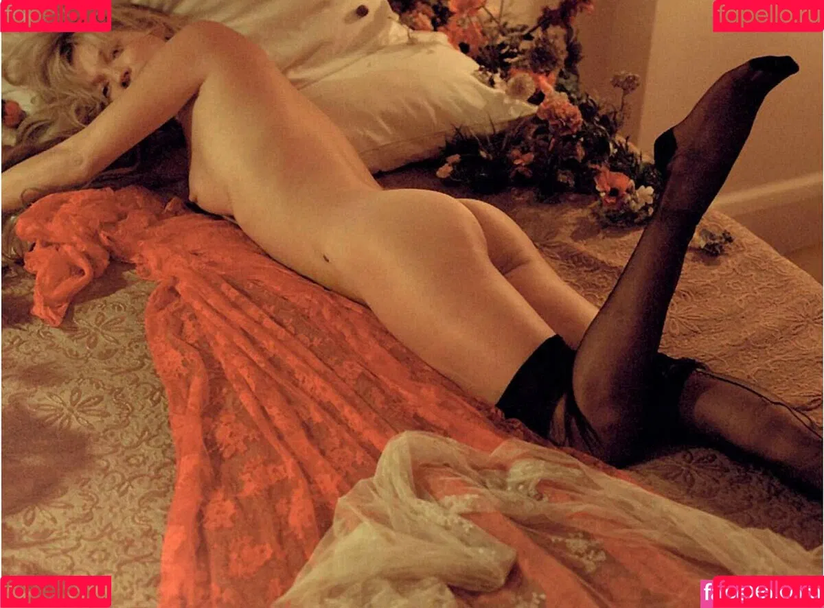 Kate Moss / kateamoss / katemossagency Onlyfans Photo Gallery 