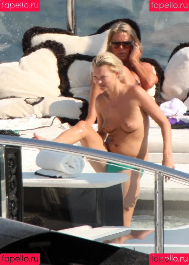 Kate Moss / kateamoss / katemossagency Onlyfans Photo Gallery 