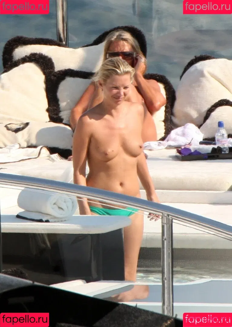 Kate Moss / kateamoss / katemossagency Onlyfans Photo Gallery 