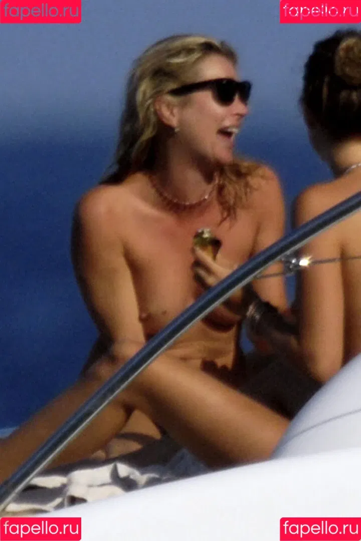 Kate Moss / kateamoss / katemossagency Onlyfans Photo Gallery 