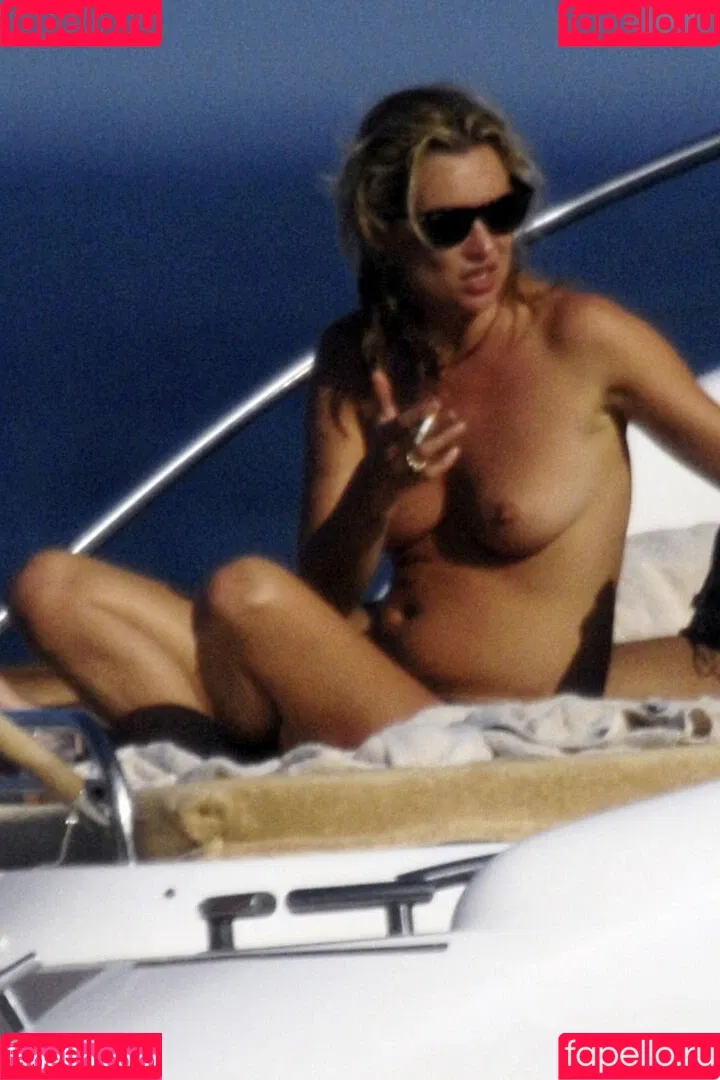 Kate Moss / kateamoss / katemossagency Onlyfans Photo Gallery 