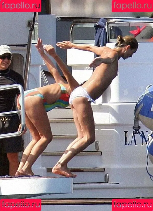 Kate Moss / kateamoss / katemossagency Onlyfans Photo Gallery 