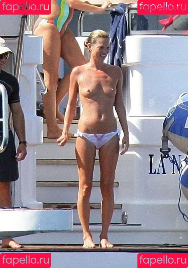 Kate Moss / kateamoss / katemossagency Onlyfans Photo Gallery 