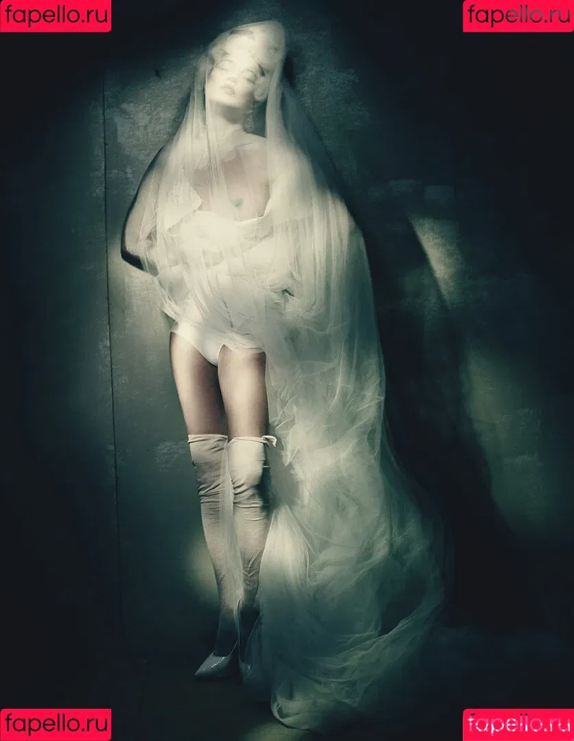 Kate Moss / kateamoss / katemossagency Onlyfans Photo Gallery 