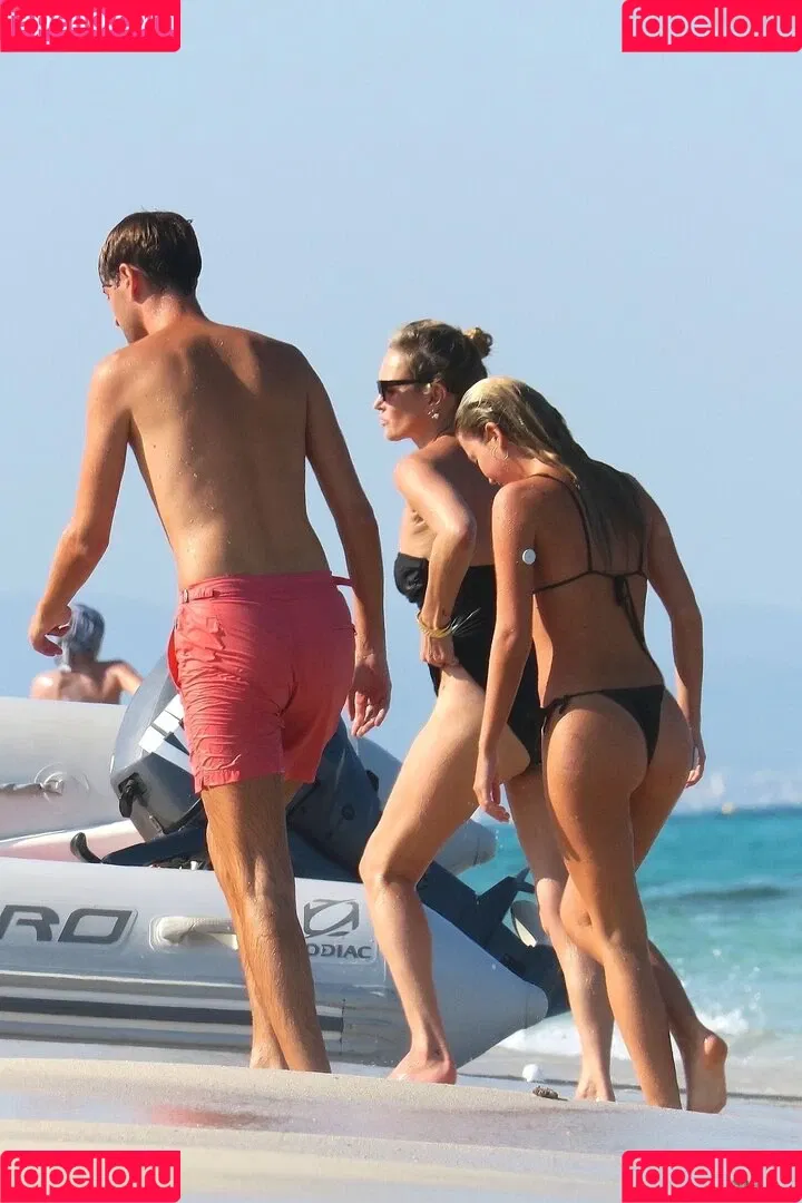 Kate Moss / kateamoss / katemossagency Onlyfans Photo Gallery 