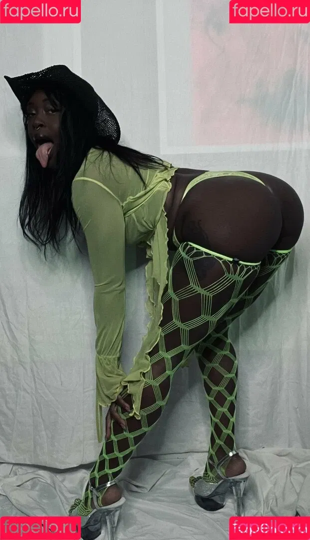 Deebott / deebot / deebottart Onlyfans Photo Gallery 