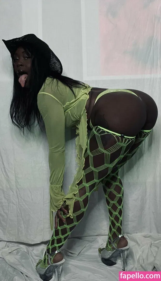 Deebott / deebot / deebottart Onlyfans Photo Gallery 