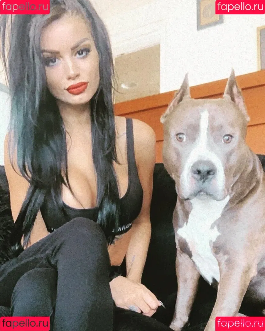 Saraya Jade Bevis / Saraya-Jade Bevis Onlyfans Photo Gallery 