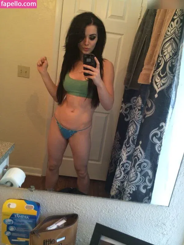 Saraya Jade Bevis / Saraya-Jade Bevis Onlyfans Photo Gallery 