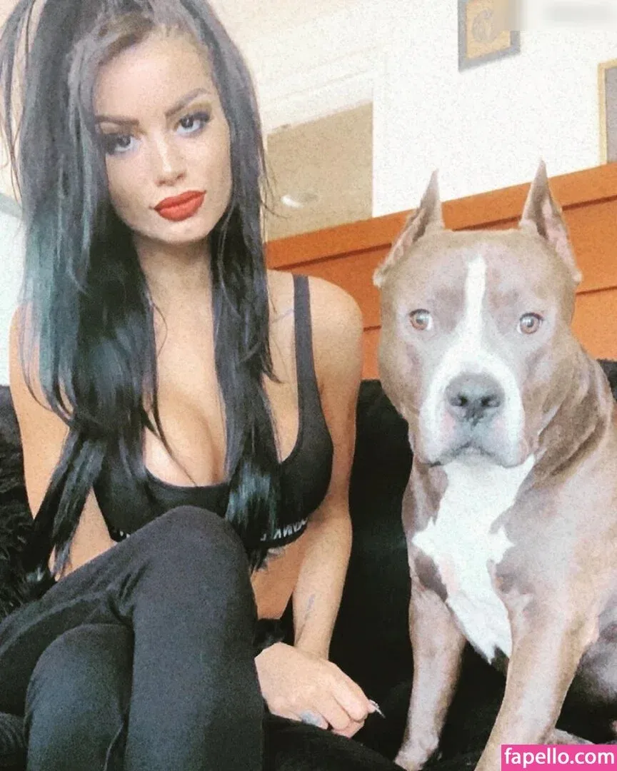 Saraya Jade Bevis / Saraya-Jade Bevis Onlyfans Photo Gallery 