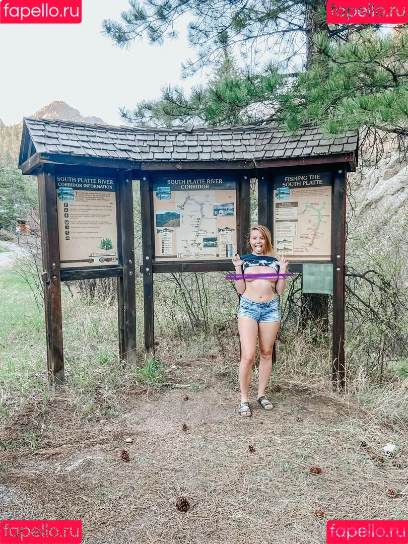 lee.loo.luv / leeloo_luv Onlyfans Photo Gallery 