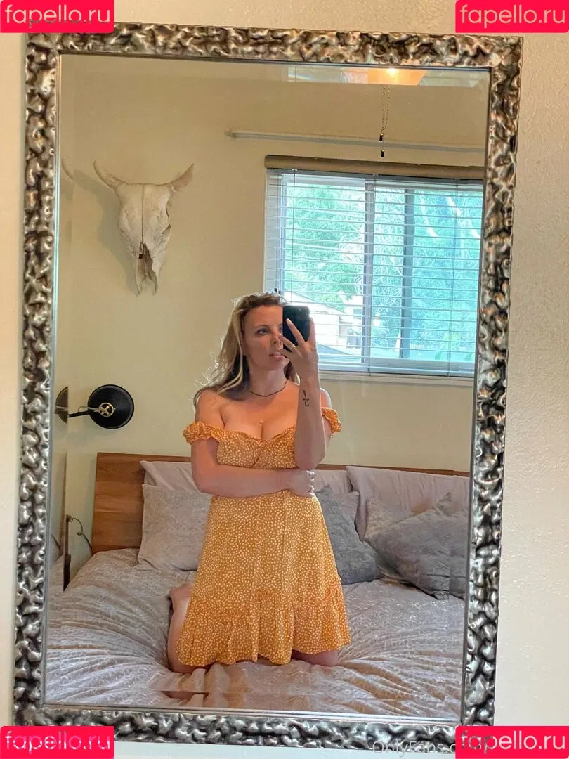 lee.loo.luv / leeloo_luv Onlyfans Photo Gallery 