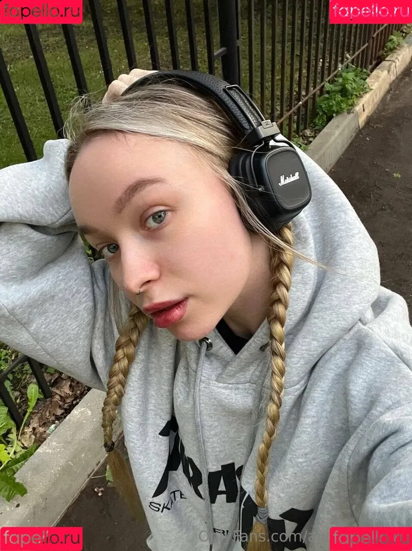 juglypuff / xxgigglypuff Onlyfans Photo Gallery 