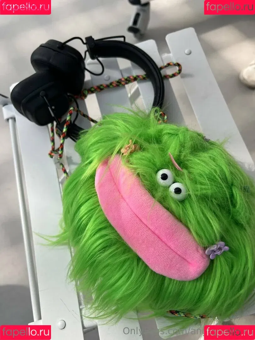 juglypuff / xxgigglypuff Onlyfans Photo Gallery 