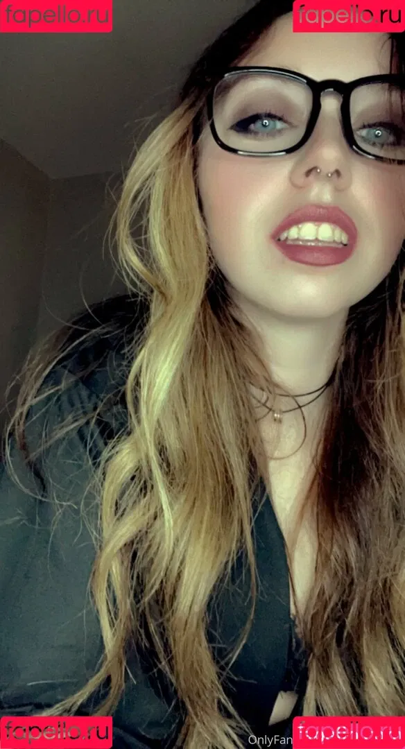 AlliMoona / alli.moona / allimoona04 / allimoonaxxx Onlyfans Photo Gallery 