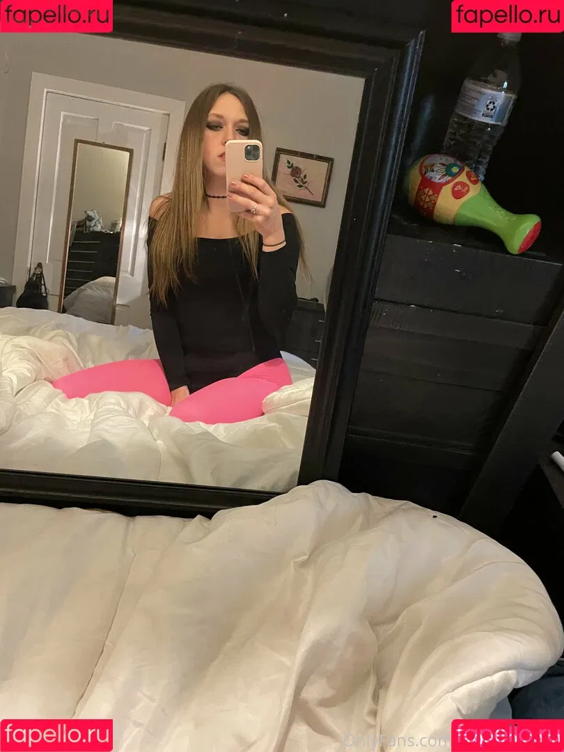 AlliMoona / alli.moona / allimoona04 / allimoonaxxx Onlyfans Photo Gallery 