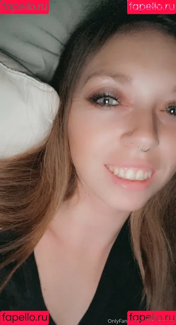 AlliMoona / alli.moona / allimoona04 / allimoonaxxx Onlyfans Photo Gallery 