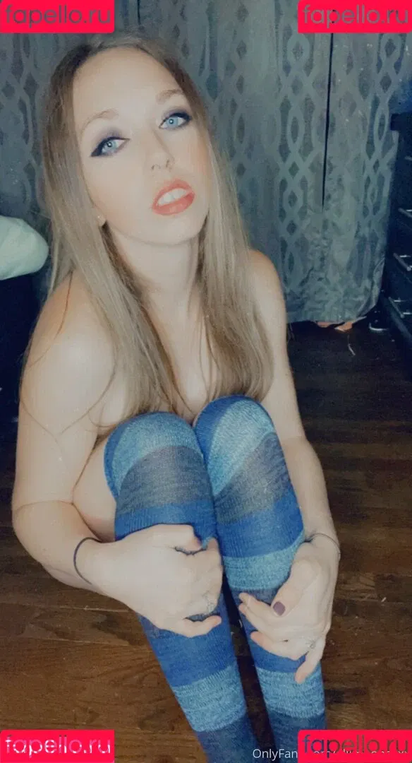 AlliMoona / alli.moona / allimoona04 / allimoonaxxx Onlyfans Photo Gallery 