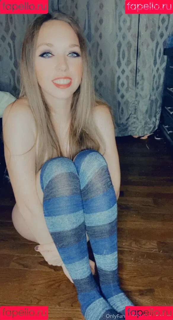 AlliMoona / alli.moona / allimoona04 / allimoonaxxx Onlyfans Photo Gallery 