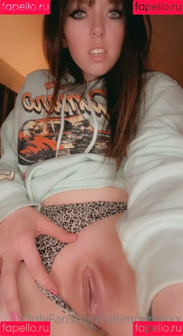 AlliMoona / alli.moona / allimoona04 / allimoonaxxx Onlyfans Photo Gallery 