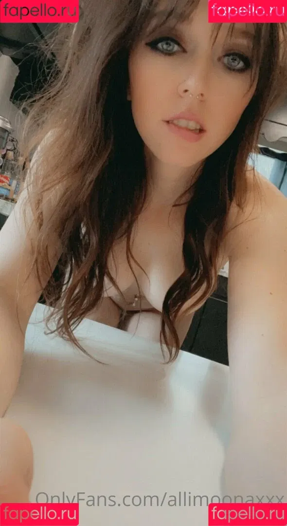 AlliMoona / alli.moona / allimoona04 / allimoonaxxx Onlyfans Photo Gallery 