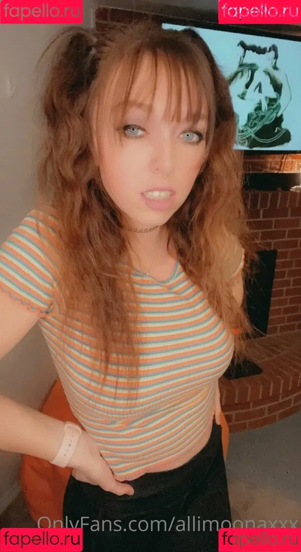 AlliMoona / alli.moona / allimoona04 / allimoonaxxx Onlyfans Photo Gallery 