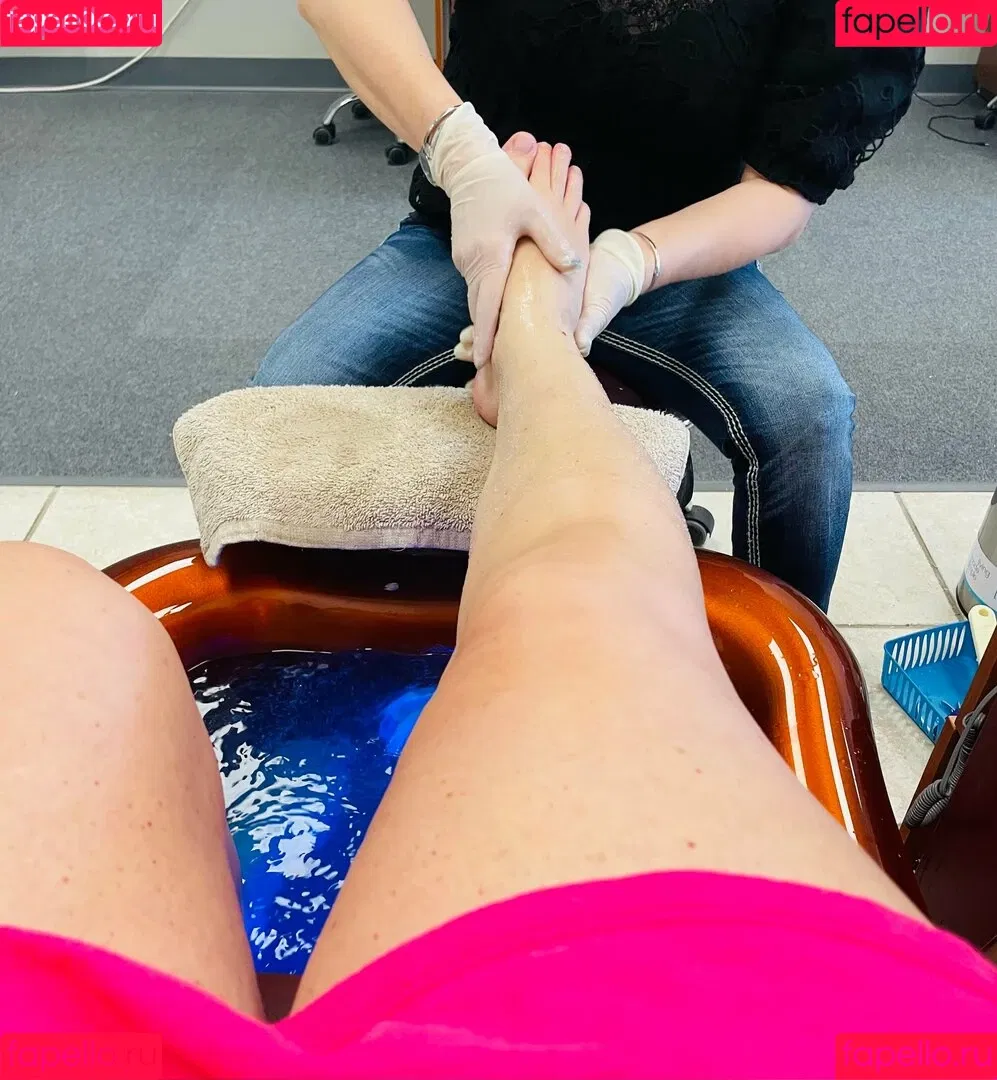 peachyamore1015 / peachymami150 Onlyfans Photo Gallery 