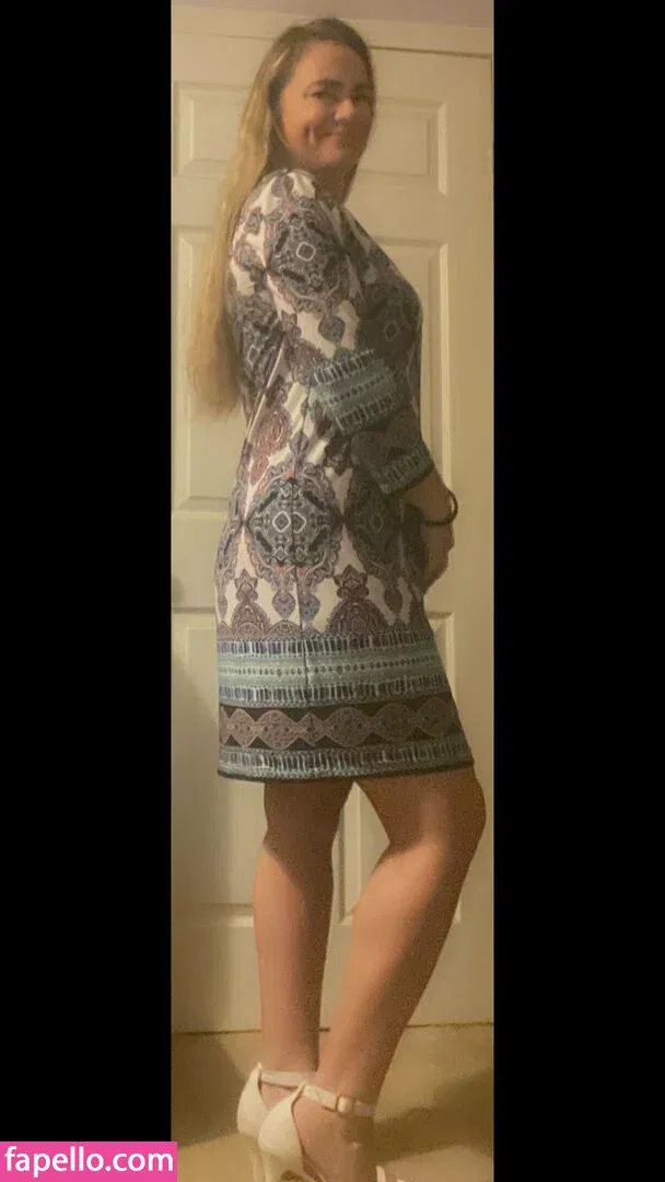 peachyamore1015 / peachymami150 Onlyfans Photo Gallery 