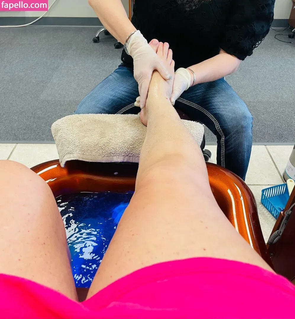 peachyamore1015 / peachymami150 Onlyfans Photo Gallery 