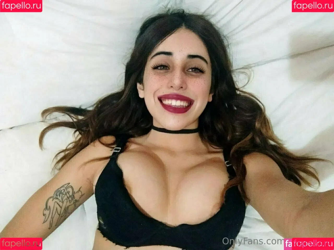 arya_star / ayrastarr Onlyfans Photo Gallery 