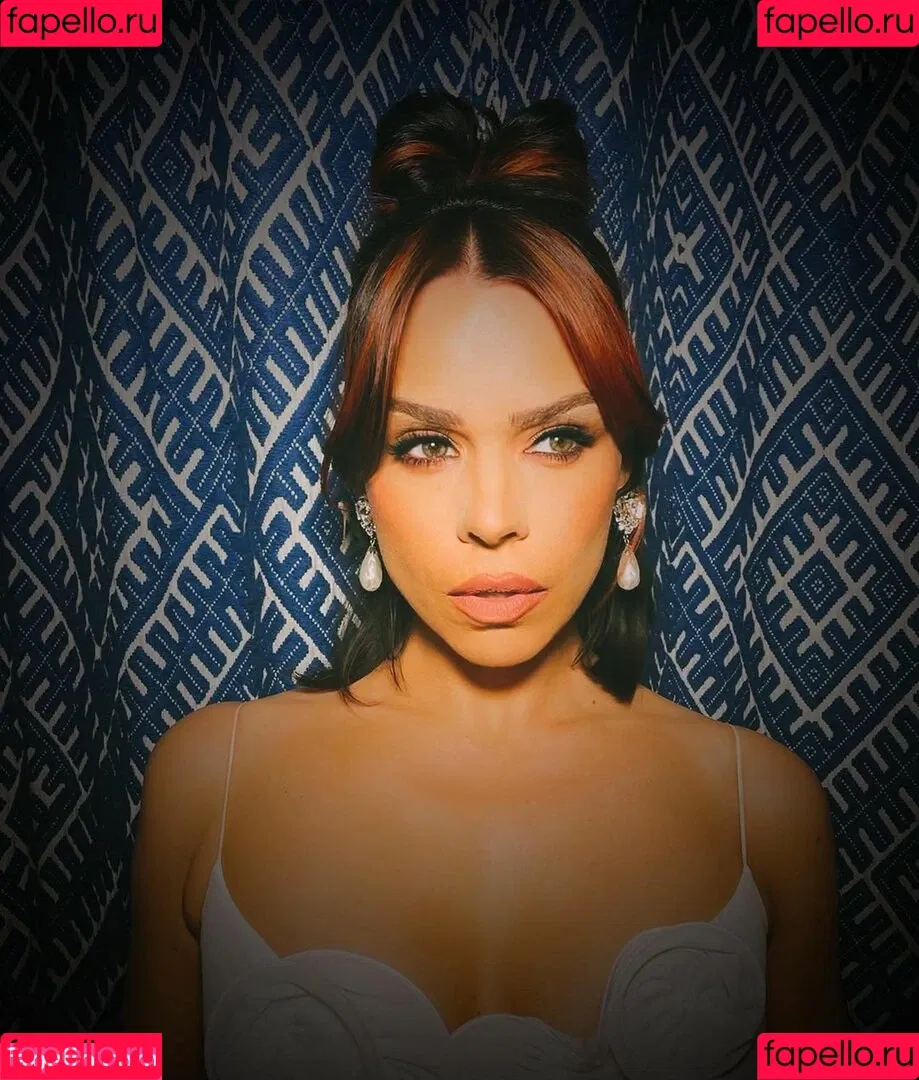 Billie Piper / billiepiper Onlyfans Photo Gallery 