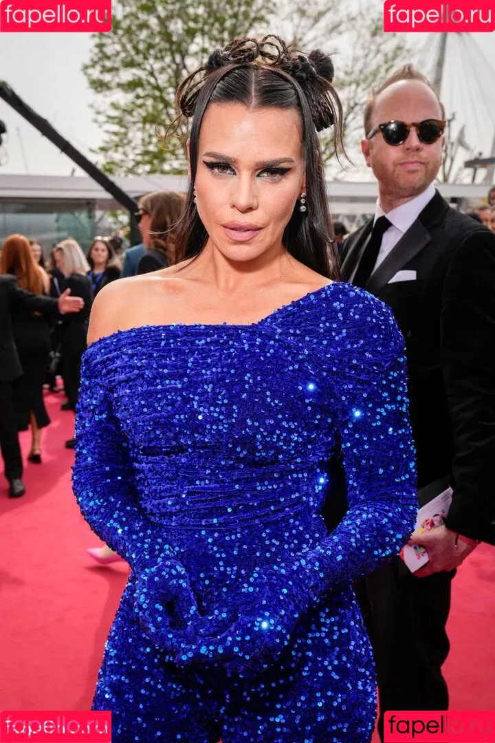 Billie Piper / billiepiper Onlyfans Photo Gallery 