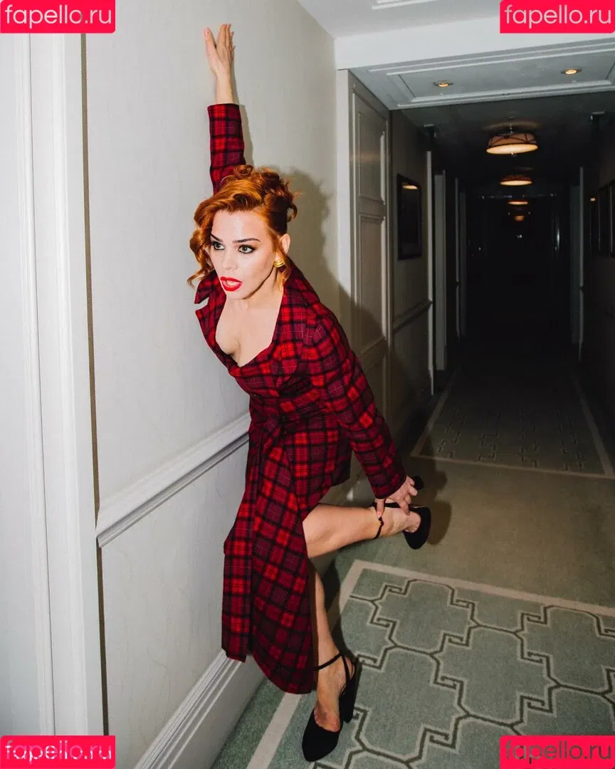 Billie Piper / billiepiper Onlyfans Photo Gallery 