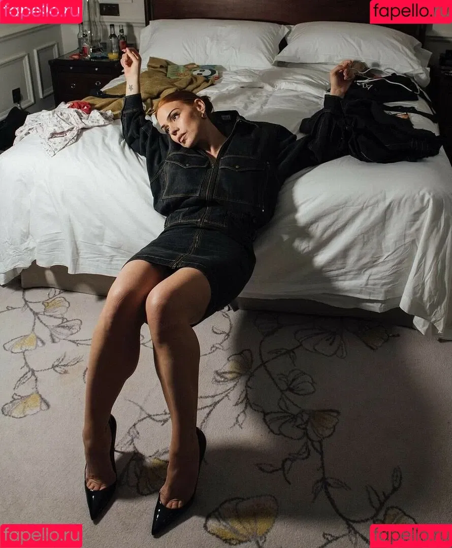 Billie Piper / billiepiper Onlyfans Photo Gallery 