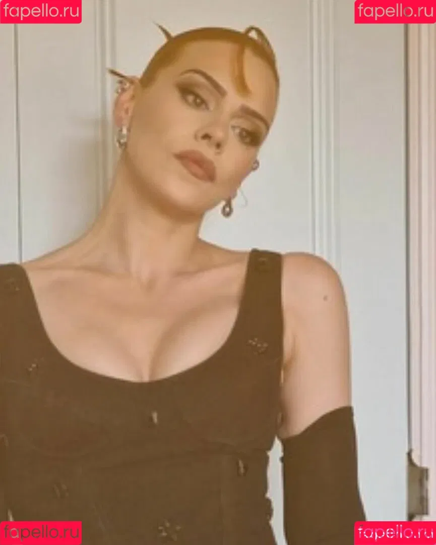 Billie Piper / billiepiper Onlyfans Photo Gallery 