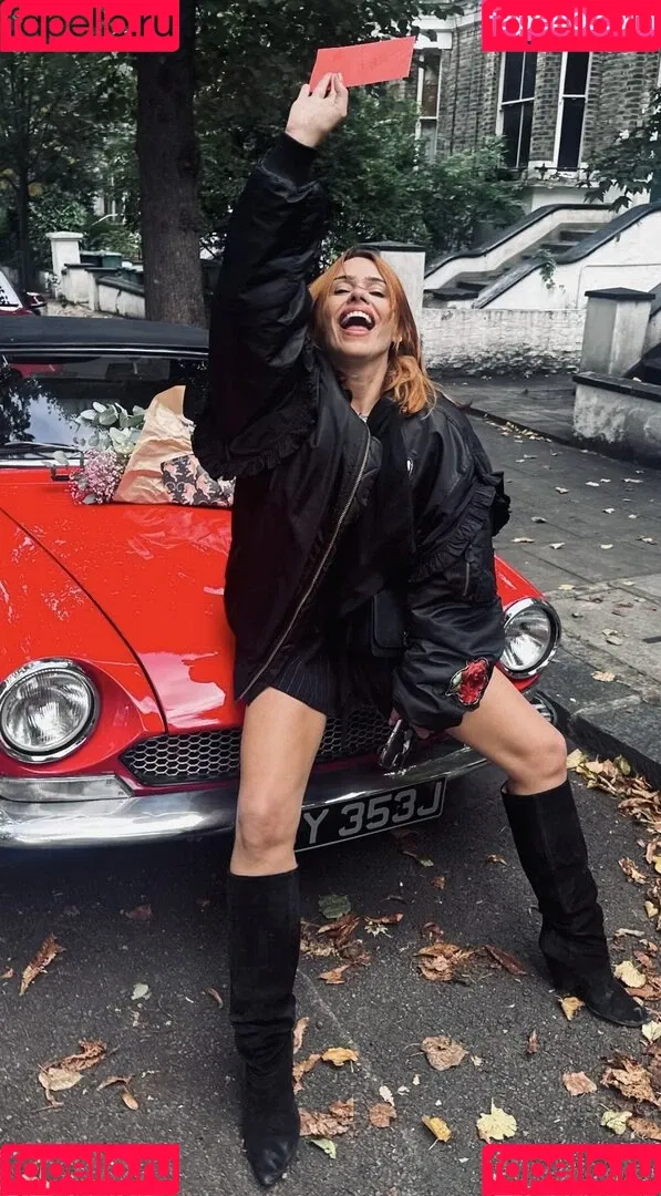 Billie Piper / billiepiper Onlyfans Photo Gallery 