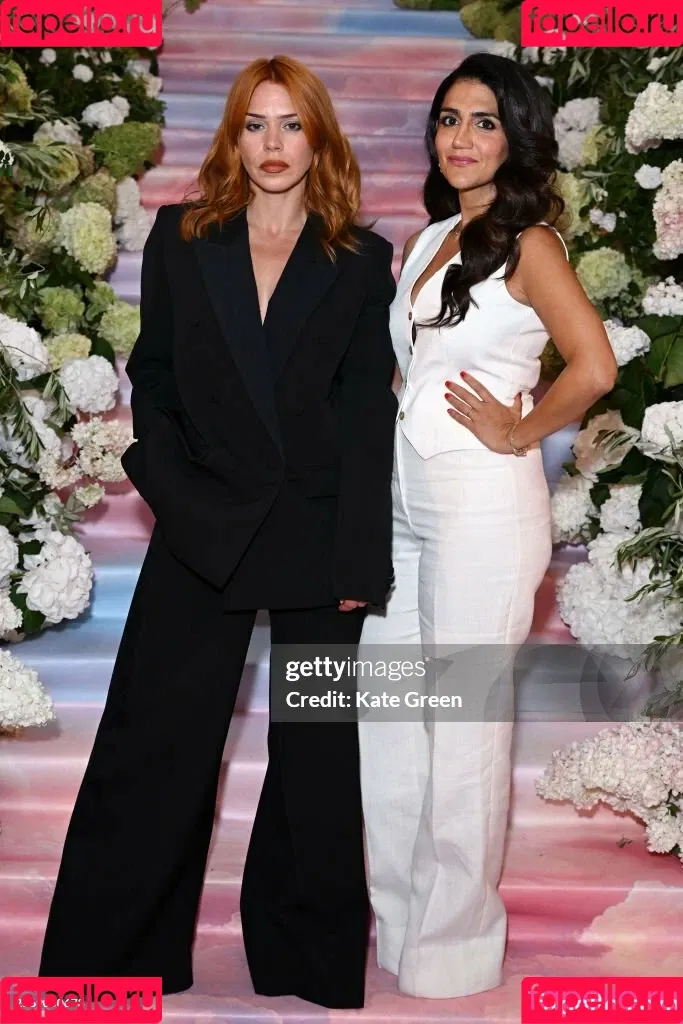 Billie Piper / billiepiper Onlyfans Photo Gallery 