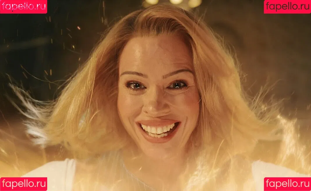 Billie Piper / billiepiper Onlyfans Photo Gallery 